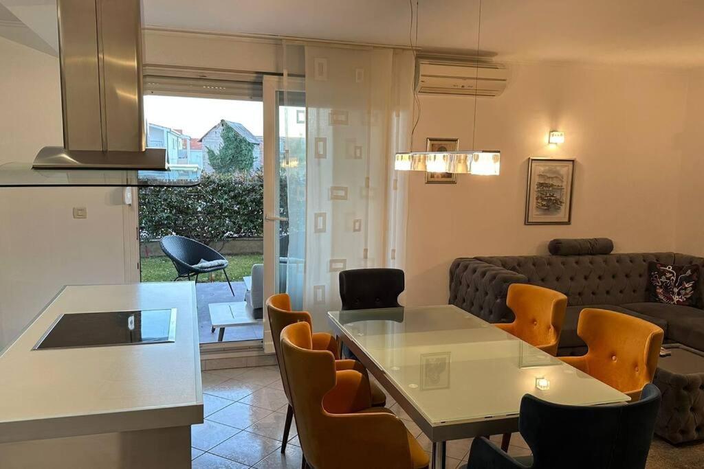 Apartment With Big Terrace Leon Split Exterior foto