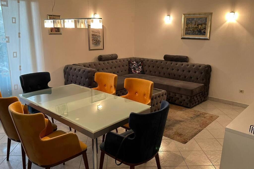 Apartment With Big Terrace Leon Split Exterior foto